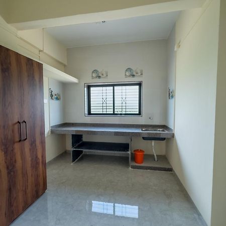 Punekar Bhavan Akalkot ภายนอก รูปภาพ